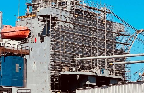 scaffold on a ship face